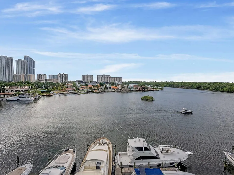 400 Sunny Isles Blvd #908