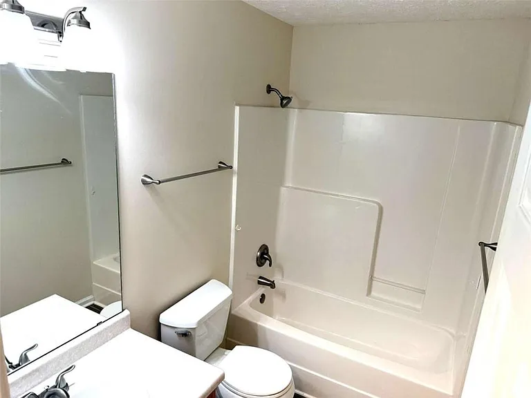 228 Solomon Dr — Photo 13