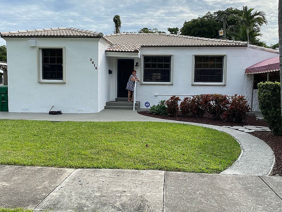 2nd image of 2614 SW 26th Ln