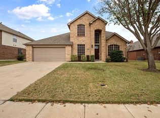 703 Tophill Ln, Mansfield, TX 76063