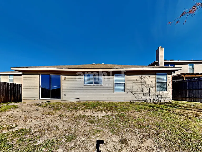 2040 Bliss Rd — Photo 21