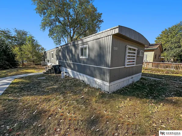 4306 Bellville Dr, Lincoln, NE 68521