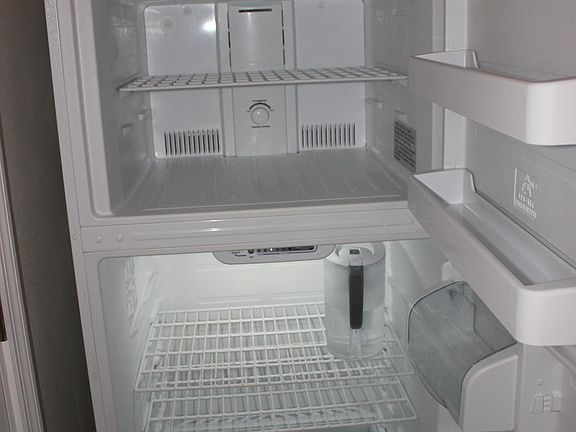 4th image of 3115 W Napoleon Ave