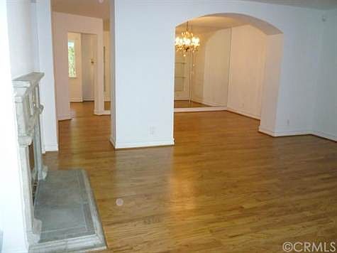 2nd image of 752 W Huntington Dr APT E