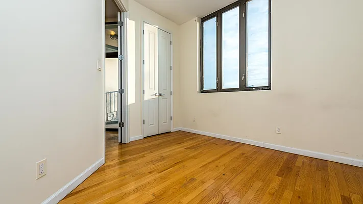 Rented by Nooklyn NYC LLC | media 36