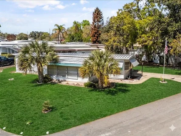 31227 Temple Ave, Tavares, FL 32778