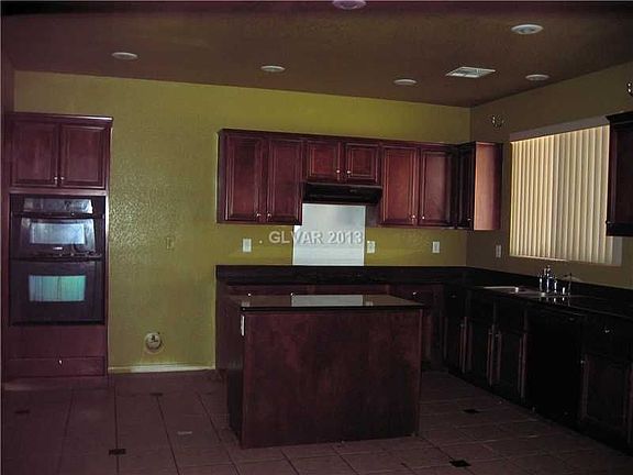 2nd image of 4840 Crystal Field St
