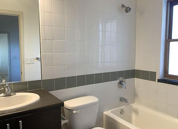 5th image of 1046 N 4th Ave #1