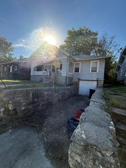 2 bed, 974 sqft, $988 — Photo 2