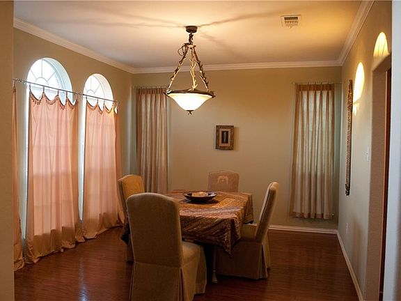 5th image of 6923 Chapelridge Dr