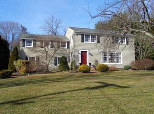 16 Rivers Edge Dr, Little Silver, NJ 07739