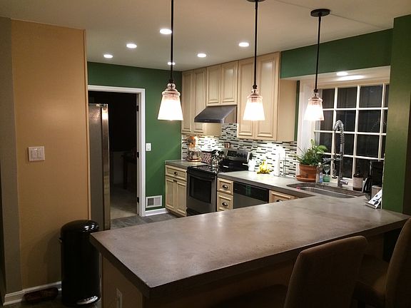 2nd image of 6626 Rockland Dr