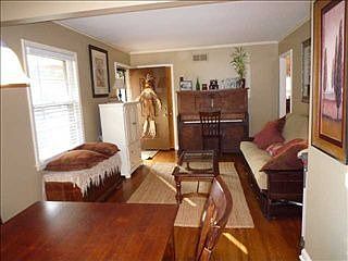3rd image of 4934 Parkside Ave