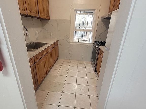 2nd image of 635 10th St