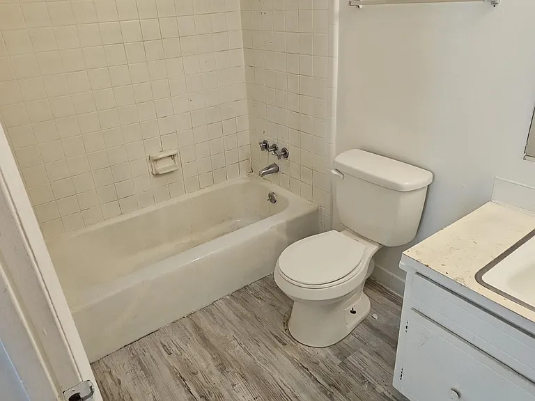 9105 Spyglass Pl #C — Photo 16