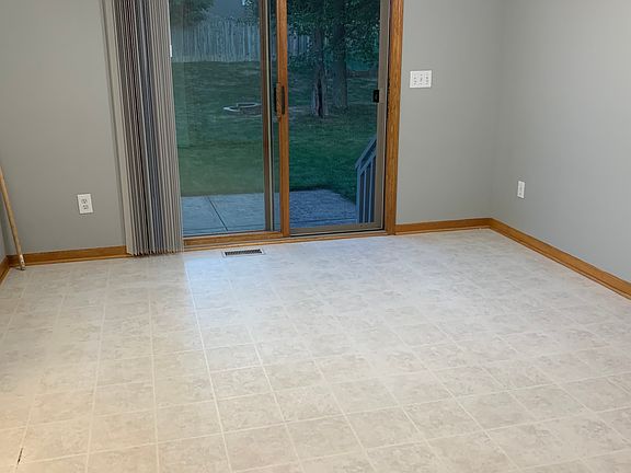 2nd image of 11663 Elizabeth Cir