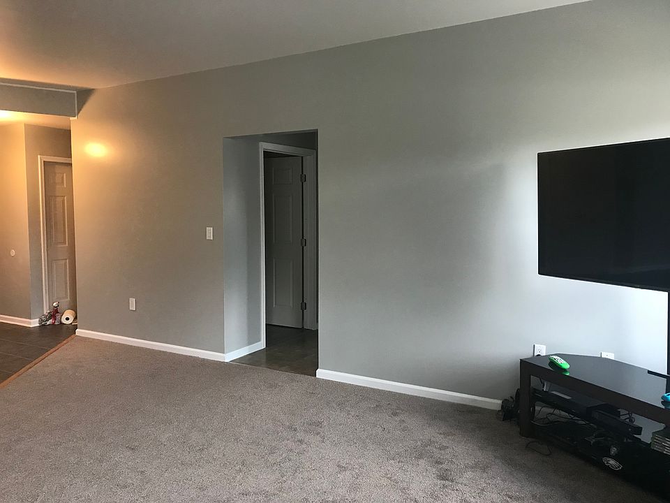 1st image of 310 Winchester Dr