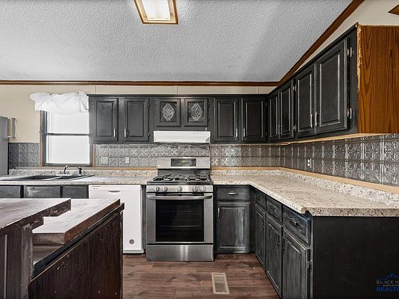 4th image of 300 E Main St