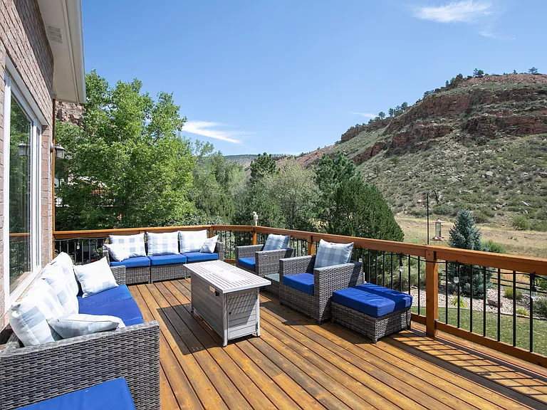 Spacious deck to take in the fresh mountain air.
