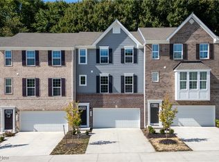 1123 Bean Ln, Akron, OH 44313