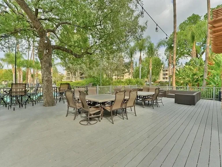 21550 Burbank Blvd #302 — Photo 15