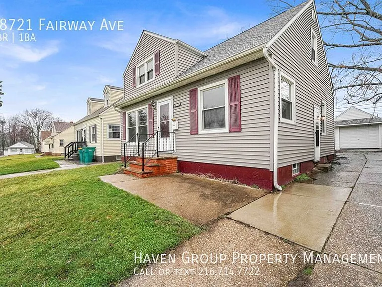 18721 Fairway Ave — Photo 2