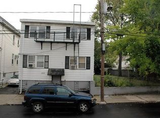 650 McGillvray Pl, Linden, NJ 07036