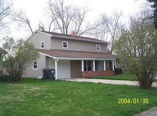 1711 S Lindell Dr, Yorktown, IN 47396