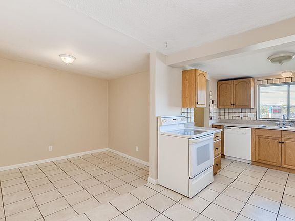 4th image of 6402 N Camino De La Tierra
