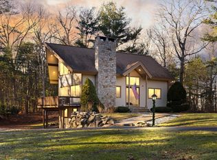 22 Leonard St, Lakeville, MA 02347