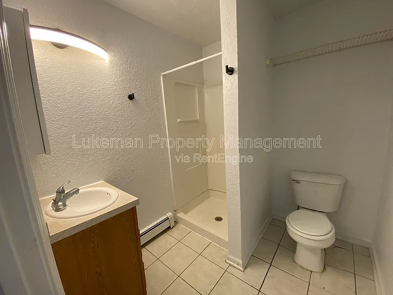 421 Oak St #1 — Photo 11