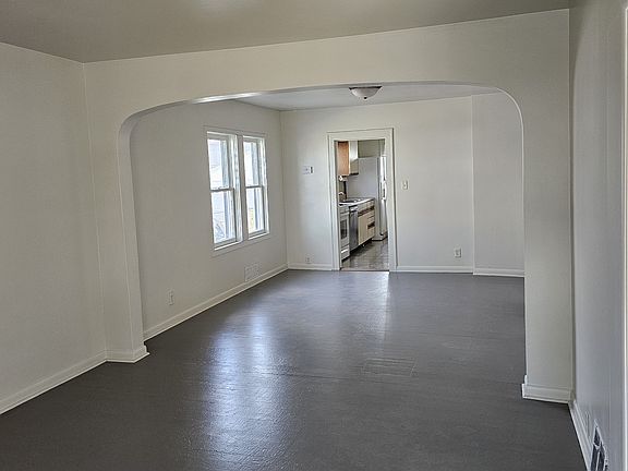4th image of 1017 Claremont St