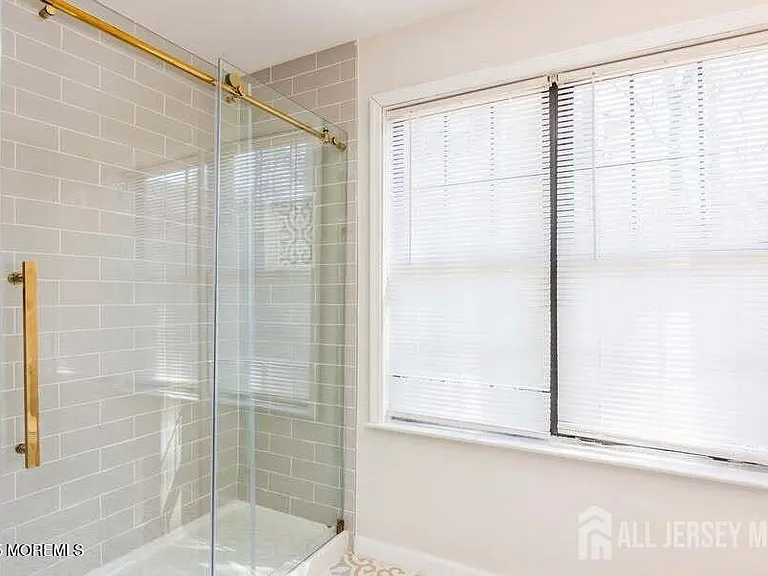 1101 Stoneridge Cir — Photo 12