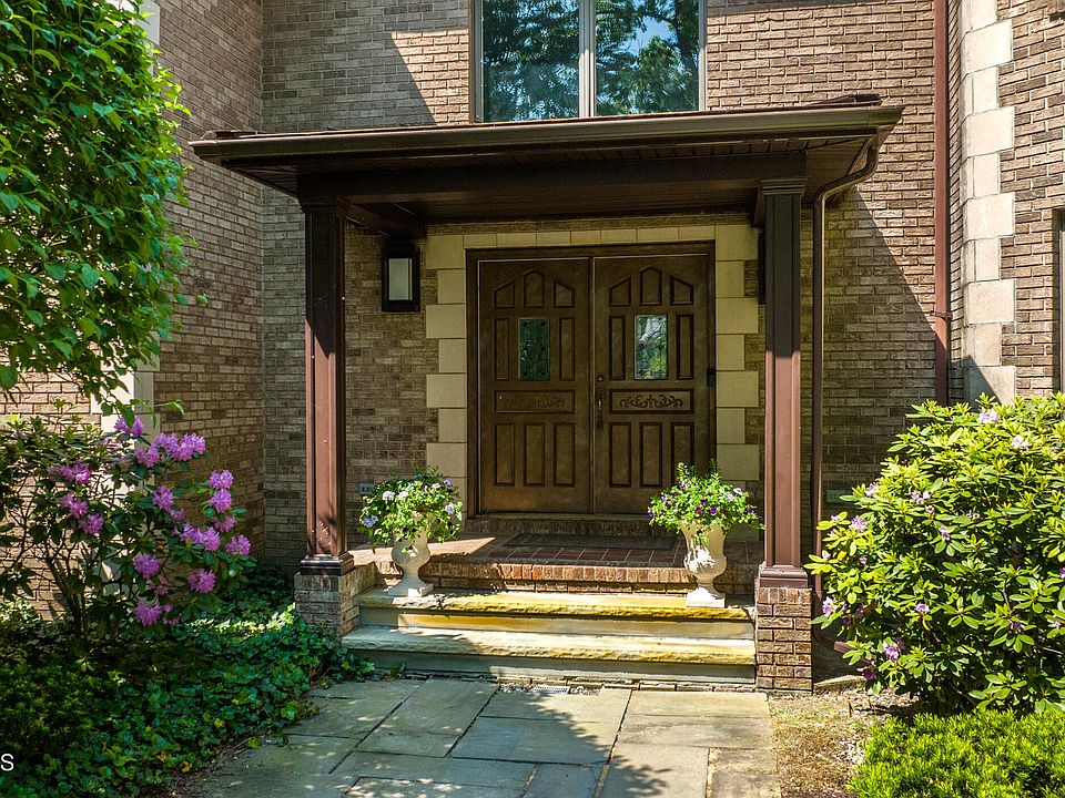 11 W Cobble Hill Road, Loudonville, NY 12211 | Zillow