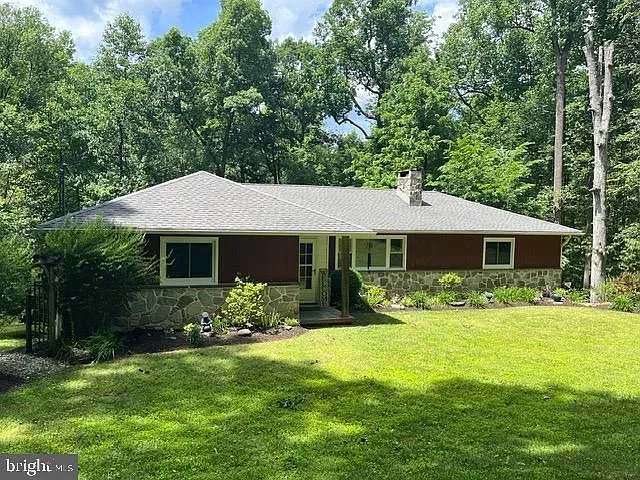 1663 Sawmill Rd — Photo 26