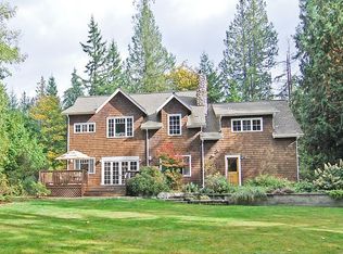10852 Forest Ln NE, Bainbridge Island, WA 98110