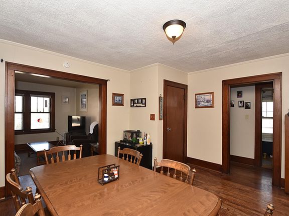 4th image of 175 4th St