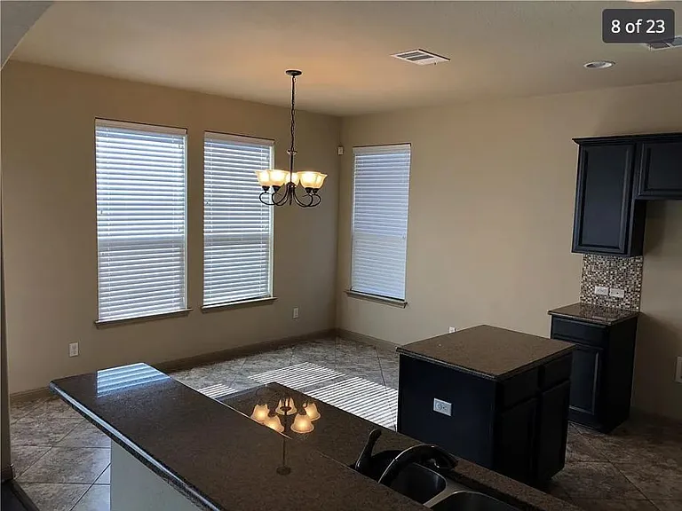 10501 Luke Ct — Photo 7