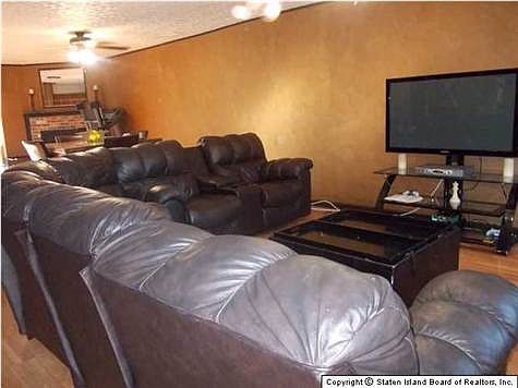 3rd image of 48 Arrowood Ct