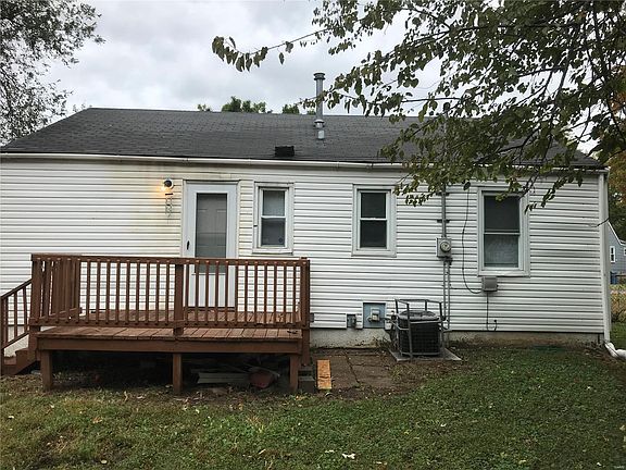 3rd image of 8212 Davenport Dr