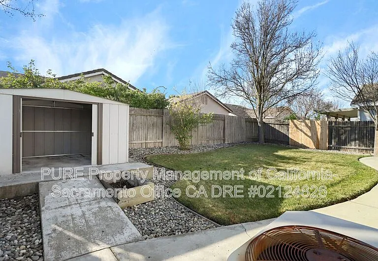 1518 Sandmark Dr — Photo 11