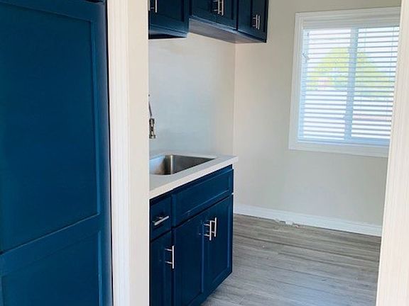 5th image of 2501 W 182nd St APT 7