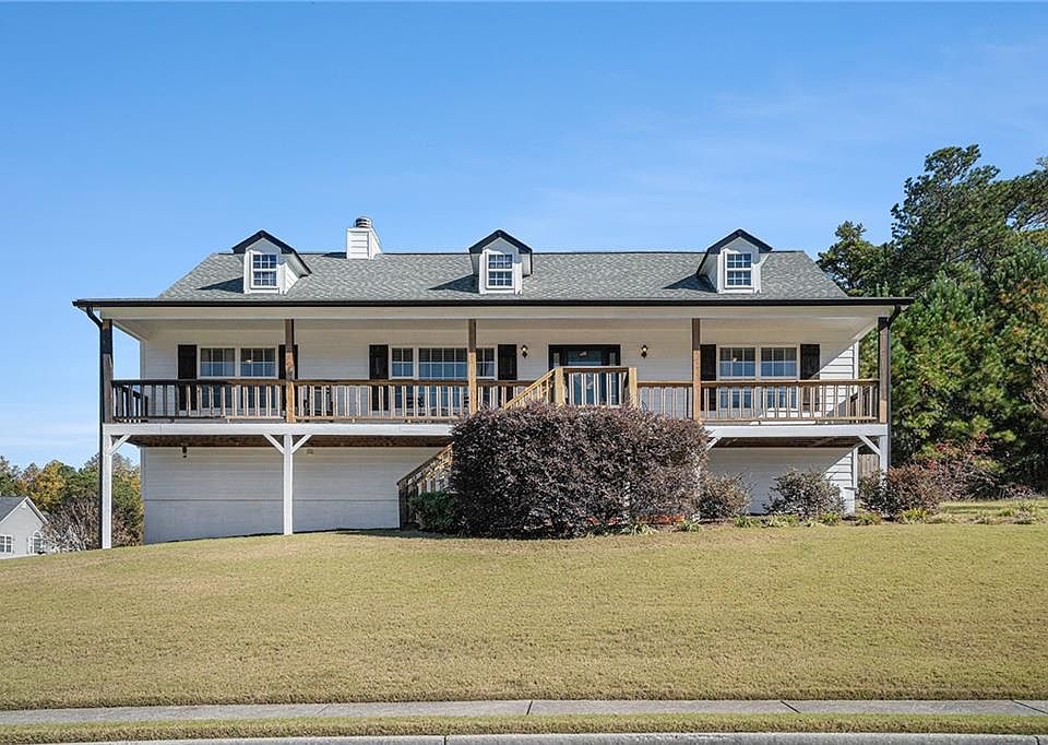 1st image of 366 Oak Glen Dr