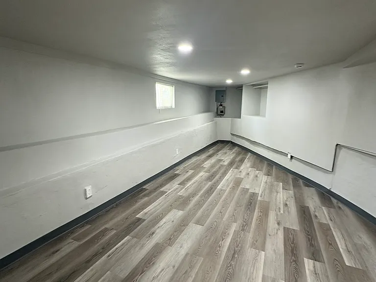 2339 Van Ness Ave #B — Photo 22