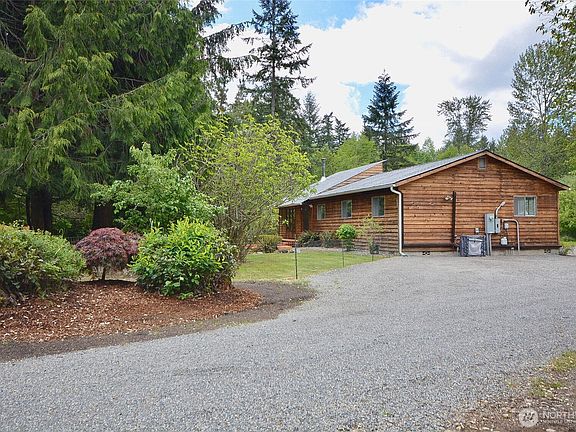 5th image of 14812 Fox Hill Road SE