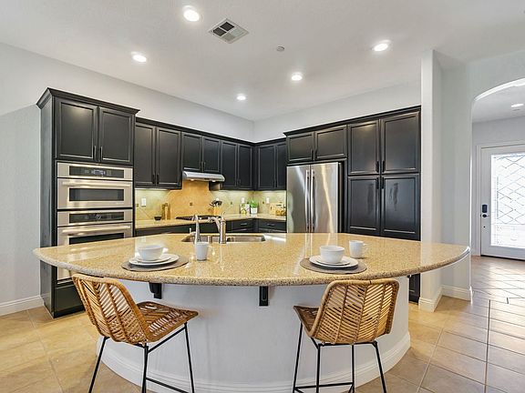 3rd image of 1631 Chianti Ln