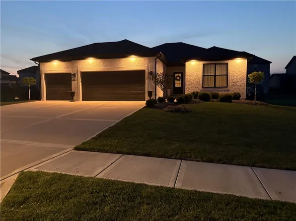 14958 S Dawson St, Olathe, KS 66061