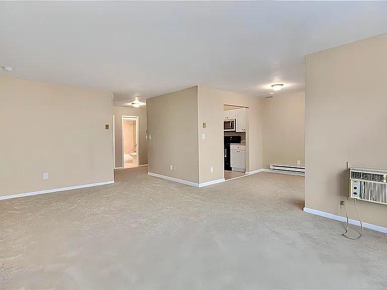 11 Hillside Ave #E — Photo 24