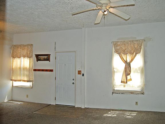 4th image of 341 Colton Ave