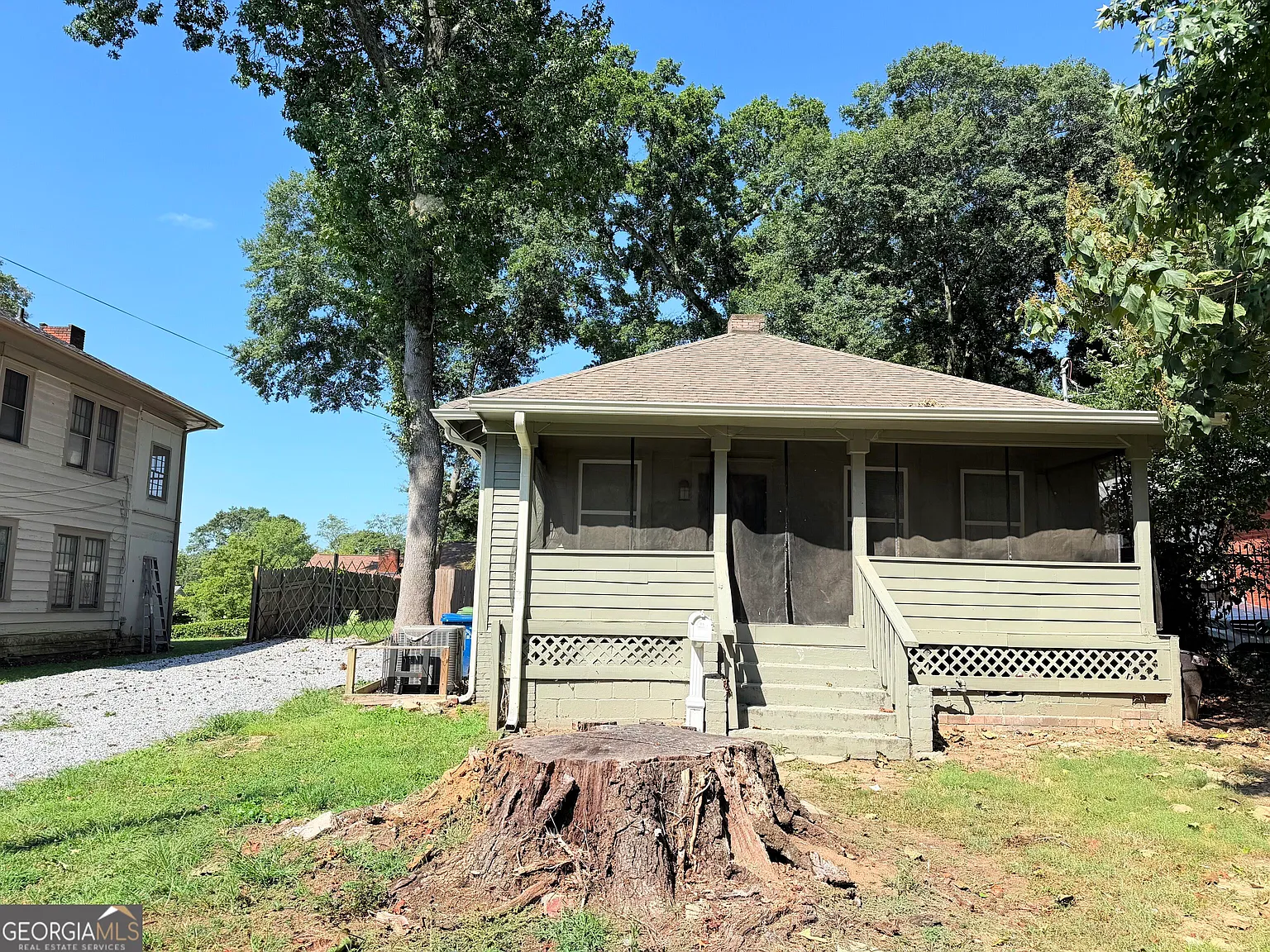 3 bed, 2.0 bath, 1477 sqft, $1,550 — Photo 1